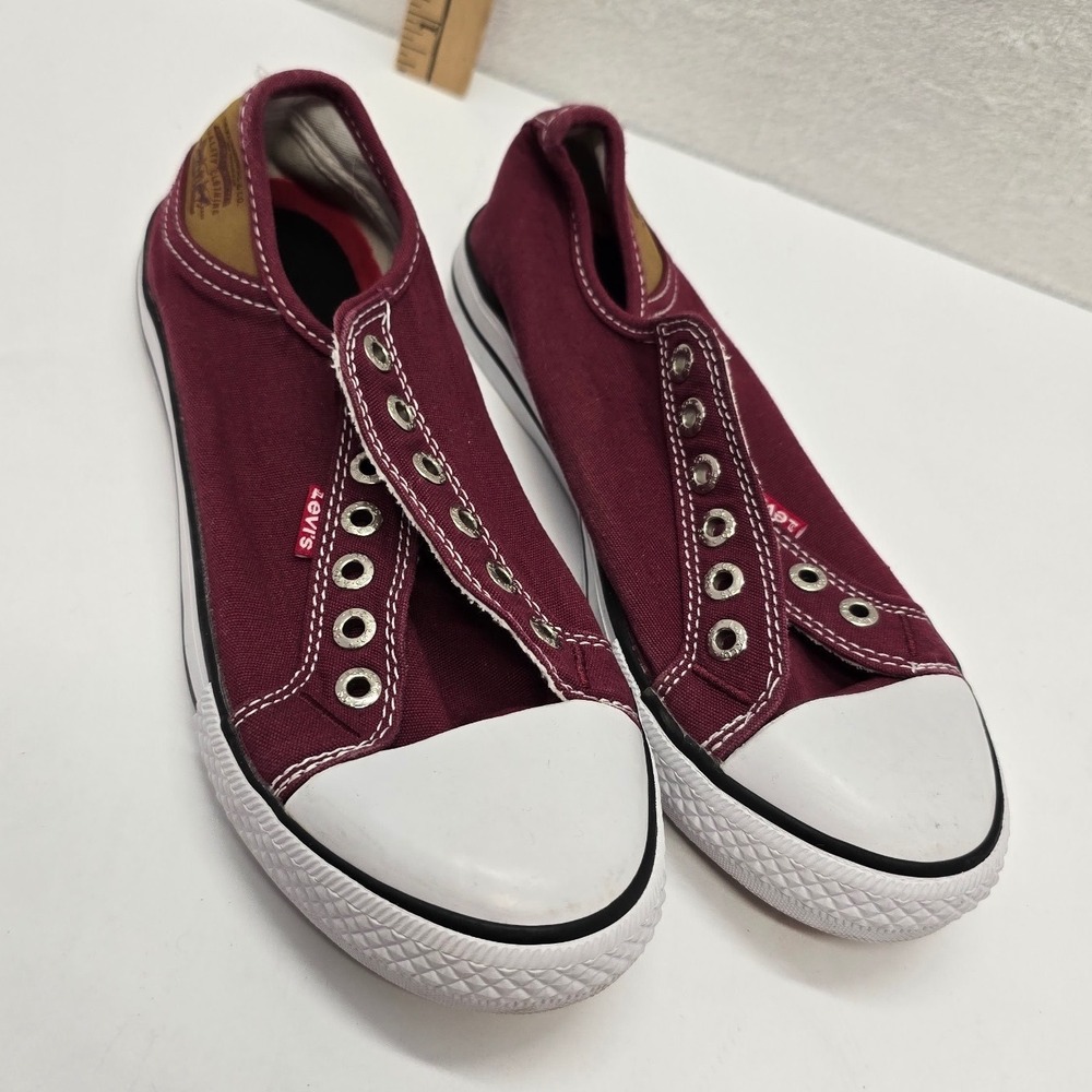 Levis Womens 5.5 Slip On‎ Canvas Sneakers Burgundy Maroon Low Top Laceless Shoes
